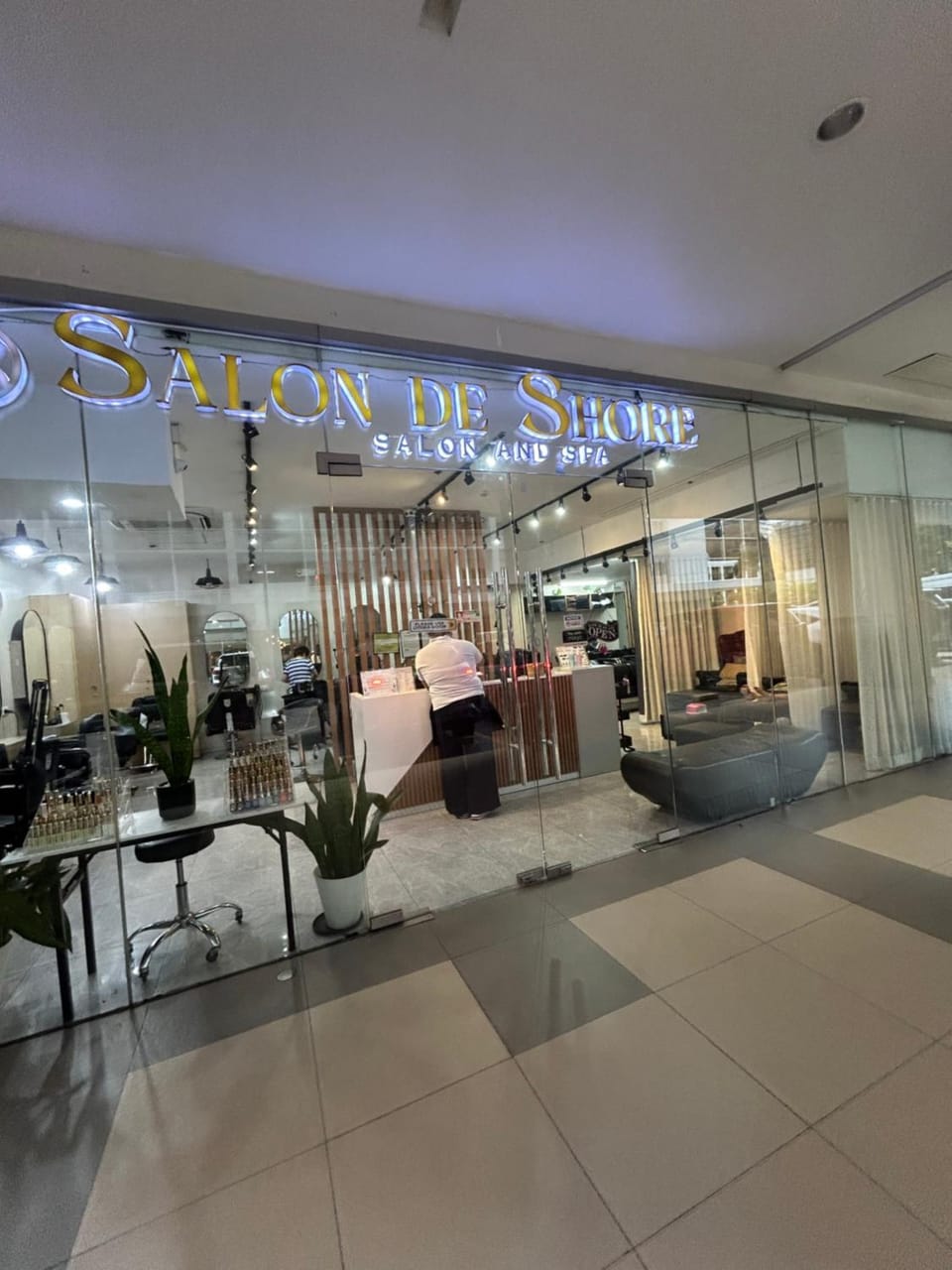Mall of Asia Condo Sharing located in Shore Residences Hostel in Pasay