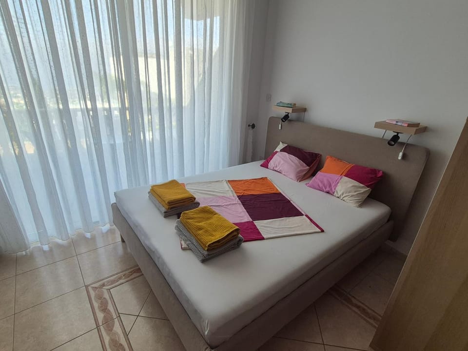 Calm Seaview Nest Studio - 9mins from Coral Bay Apartment in Peyia