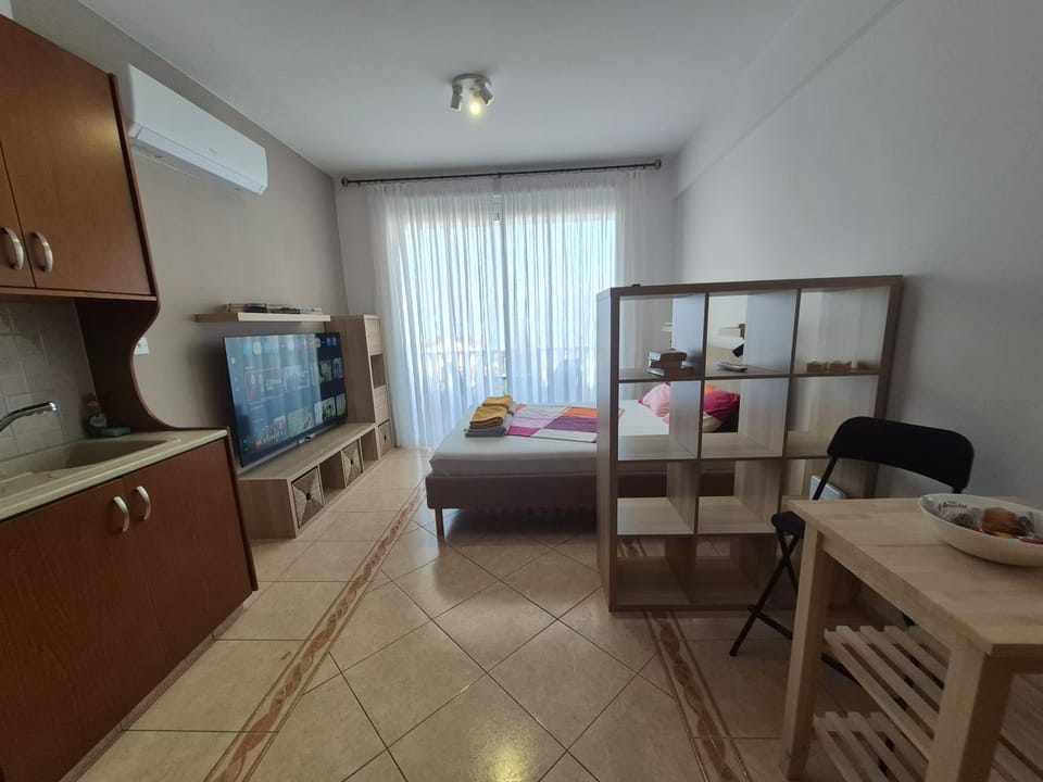 Calm Seaview Nest Studio - 9mins from Coral Bay Apartment in Peyia
