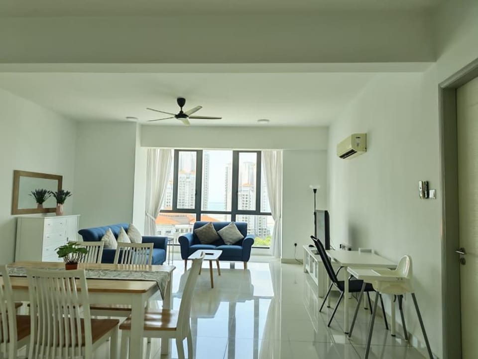 Living room, Seating area, fireplace, air conditioner