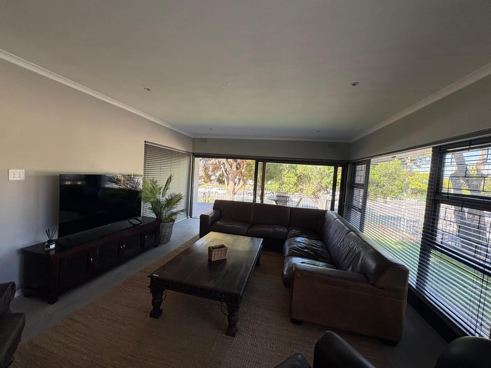 Prime location in Welgemoed Apartment in Cape Town