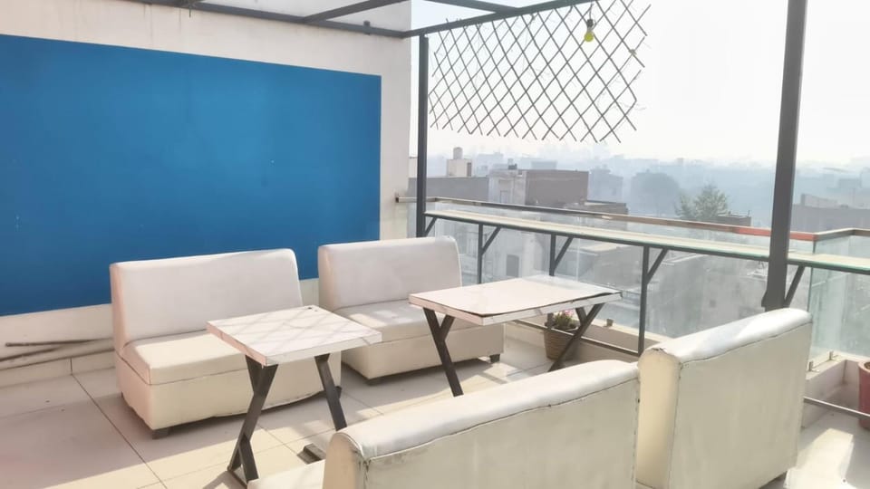 View (from property/room), Balcony/Terrace, Seating area