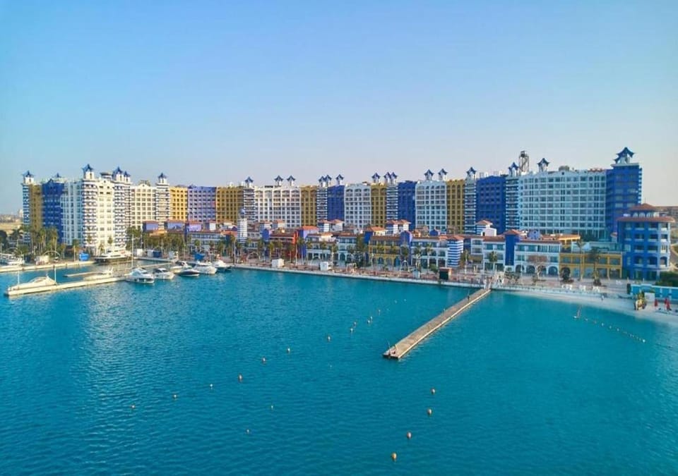 Property building, Beach, City view, Sea view, Swimming pool