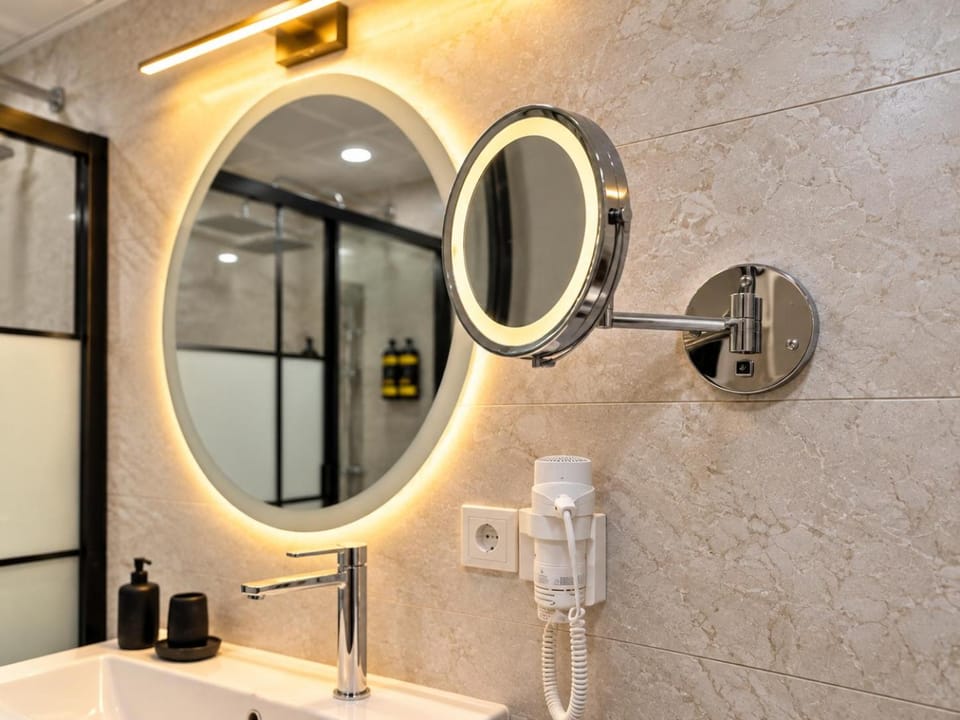 Shower, Bathroom