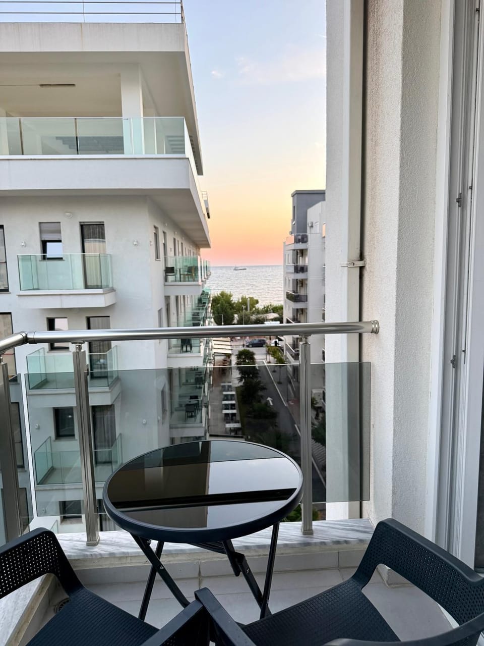Sea View Nest Apartment in Europe