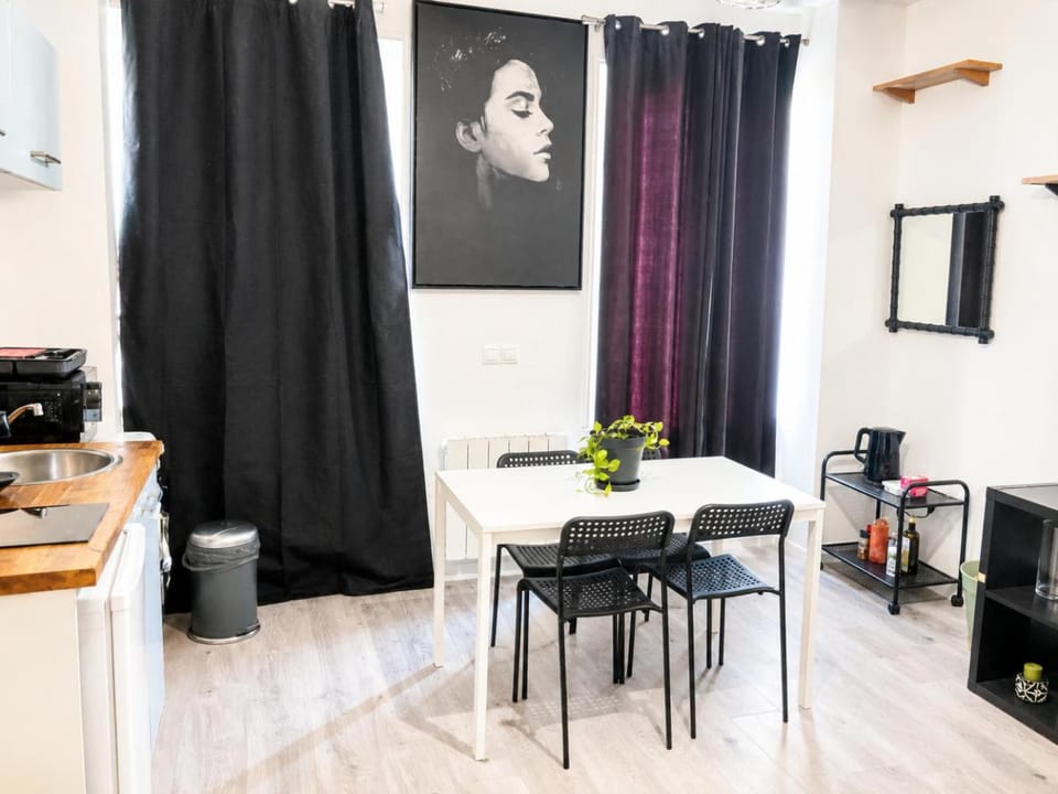 Le jardin suspendu-climatiseur Apartment in Villeurbanne