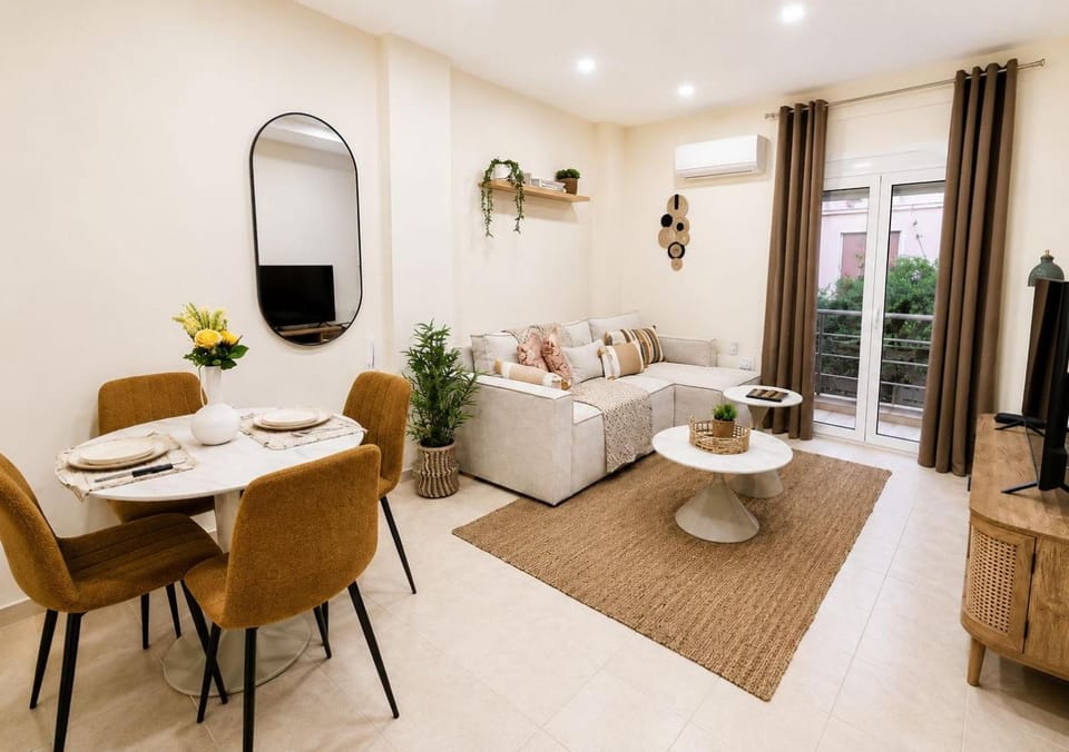 Living room, Dining area