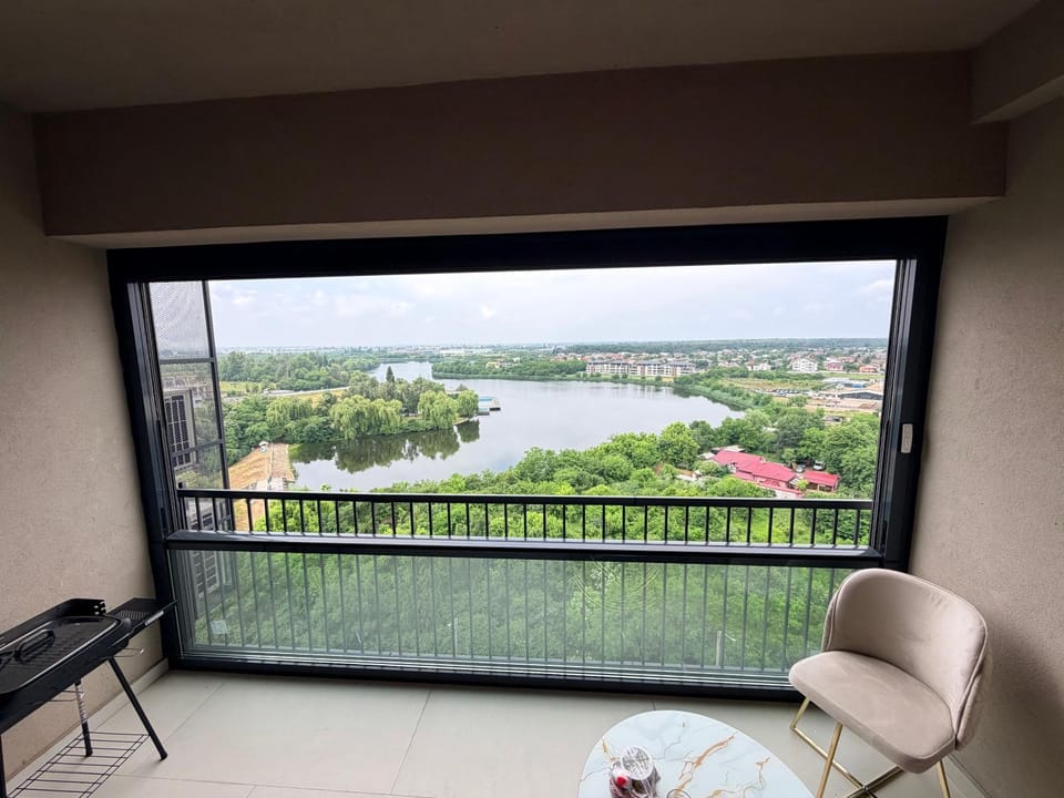 Panorama Bucharest Apolonium Lake Views Apartment in Bucharest
