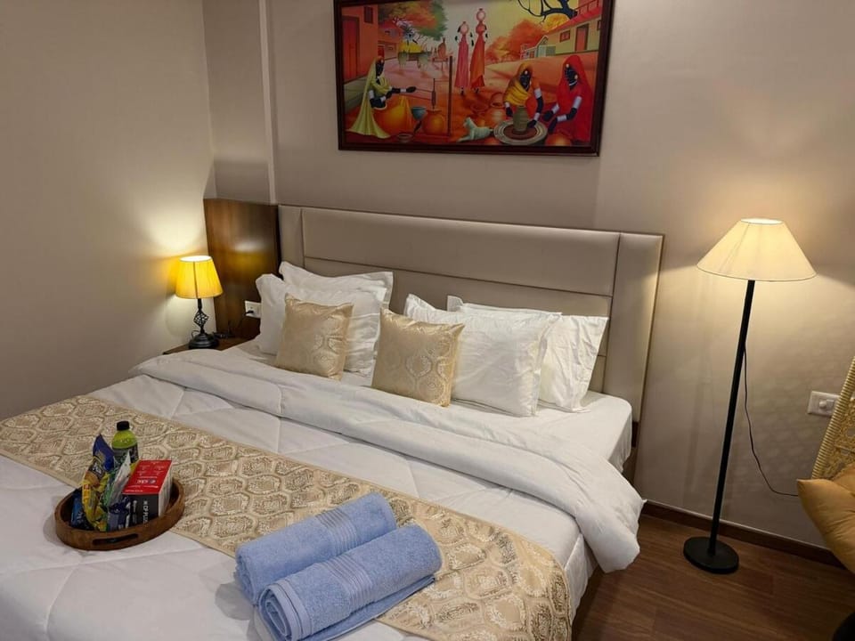 Luxury Swing Suite - Bliss Suites Apartment in Uttar Pradesh