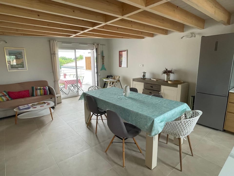 Magnifique 90m2 Neuf 2-6 pers à 700m plage Porteau Apartment in Pornic