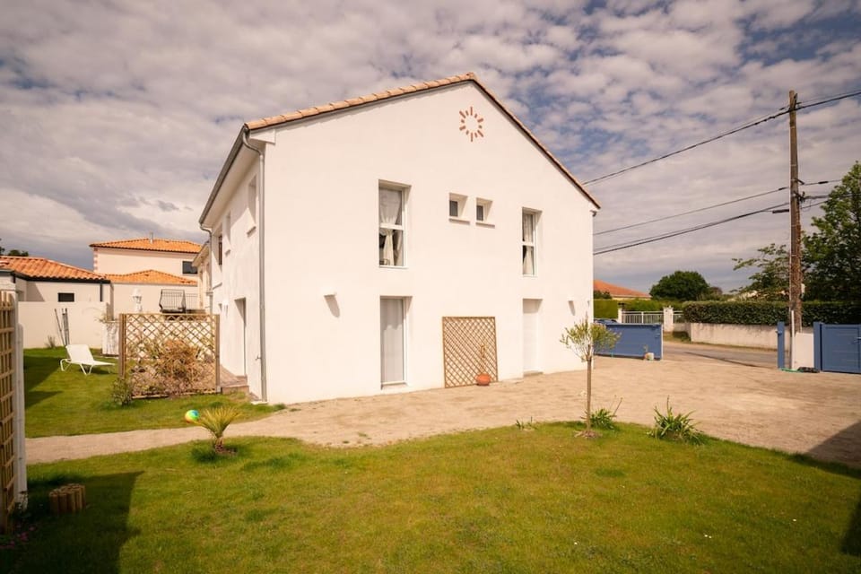 Rez-de-Jardin Neuf - 2-6 pers - 700m de la plage Apartment in Pornic