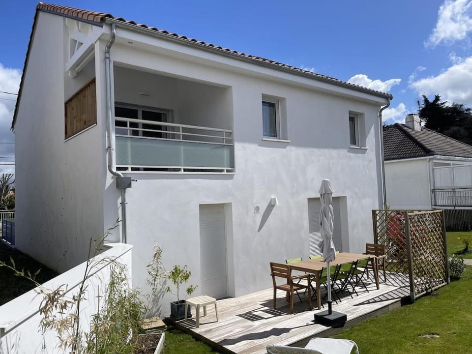 Rez-de-Jardin Neuf - 2-6 pers - 700m de la plage Apartment in Pornic