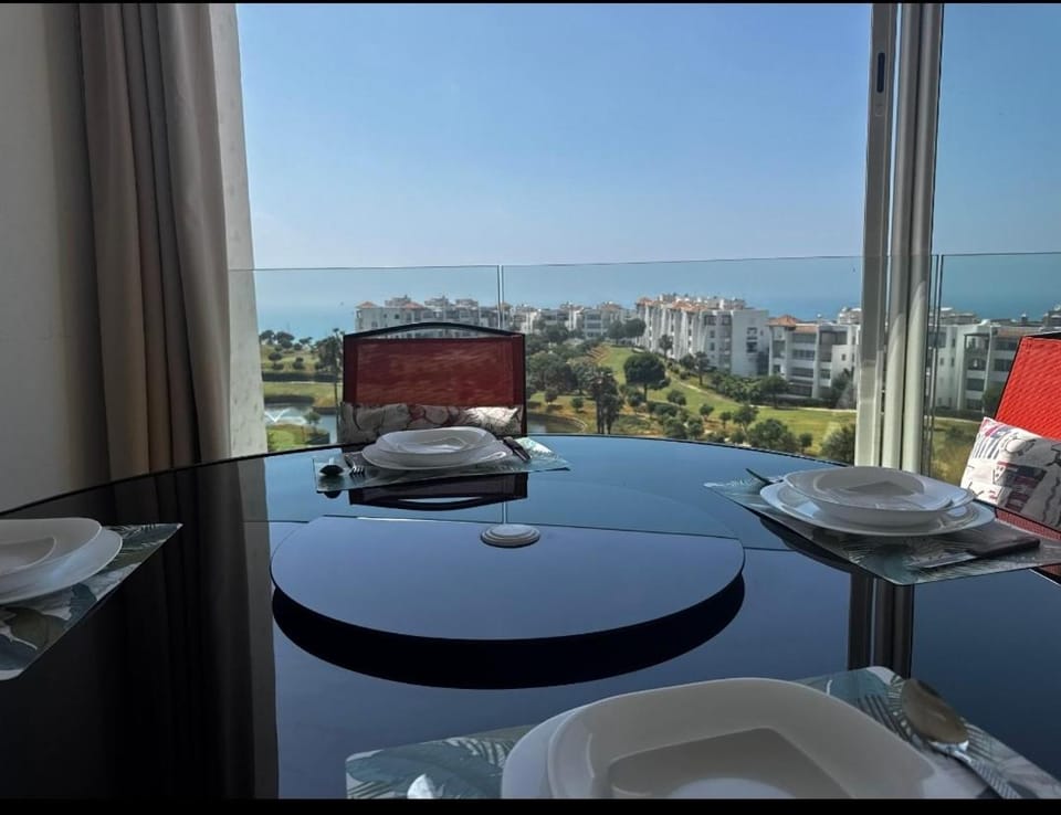 Appartement panoramique, golf et océan Apartment in Tangier-Tétouan-Al Hoceima