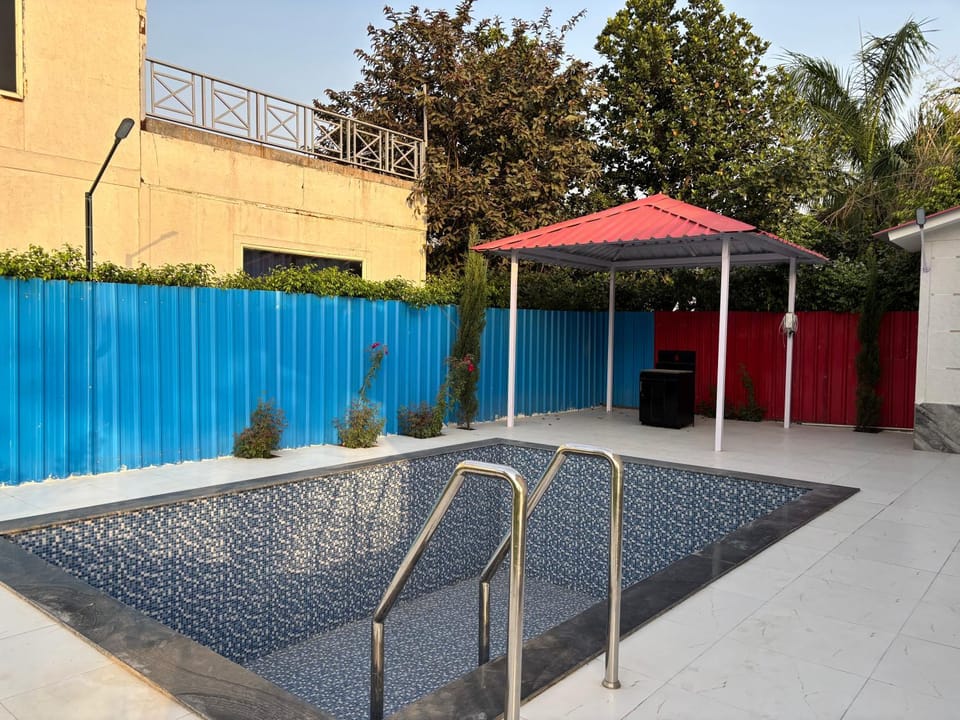 Seema Farm House Farm Stay in Noida