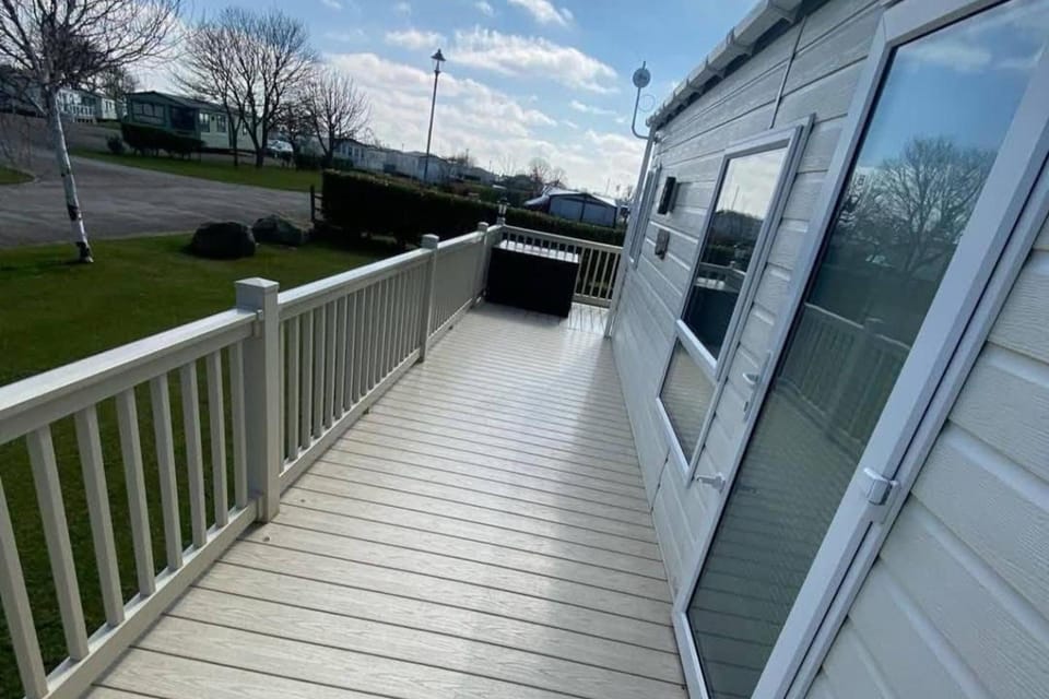 2-bed Caravan - Sleeps 6 - Family & Pet Friendly House in Ingoldmells