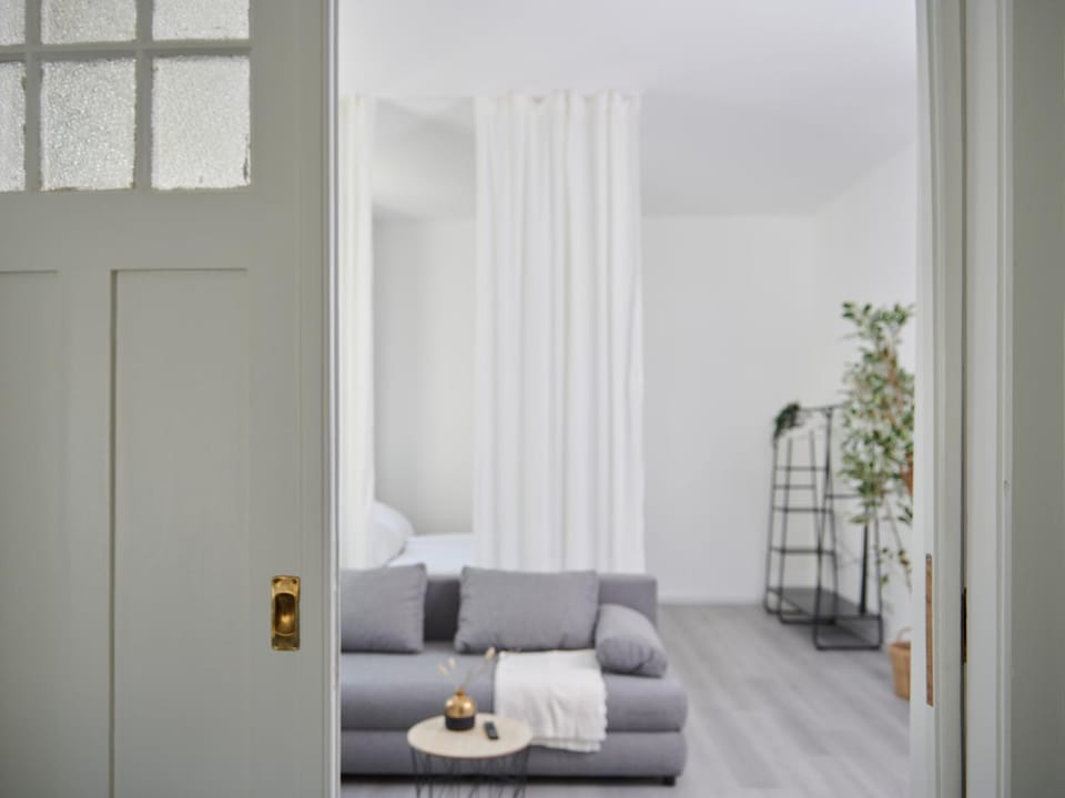Living room, Photo of the whole room, Seating area, Bedroom