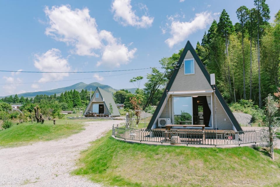 Property building, Natural landscape, Mountain view