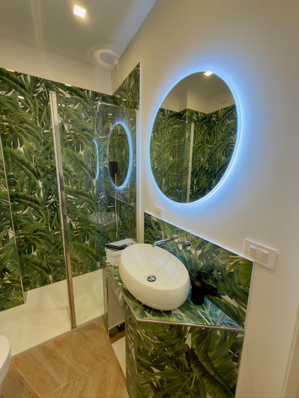 Shower, Toilet, Bathroom, Bath