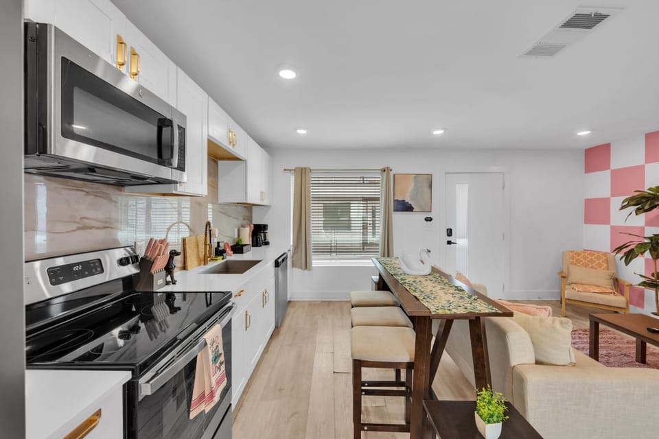 SJ Dallas I6 Apartment in Dallas