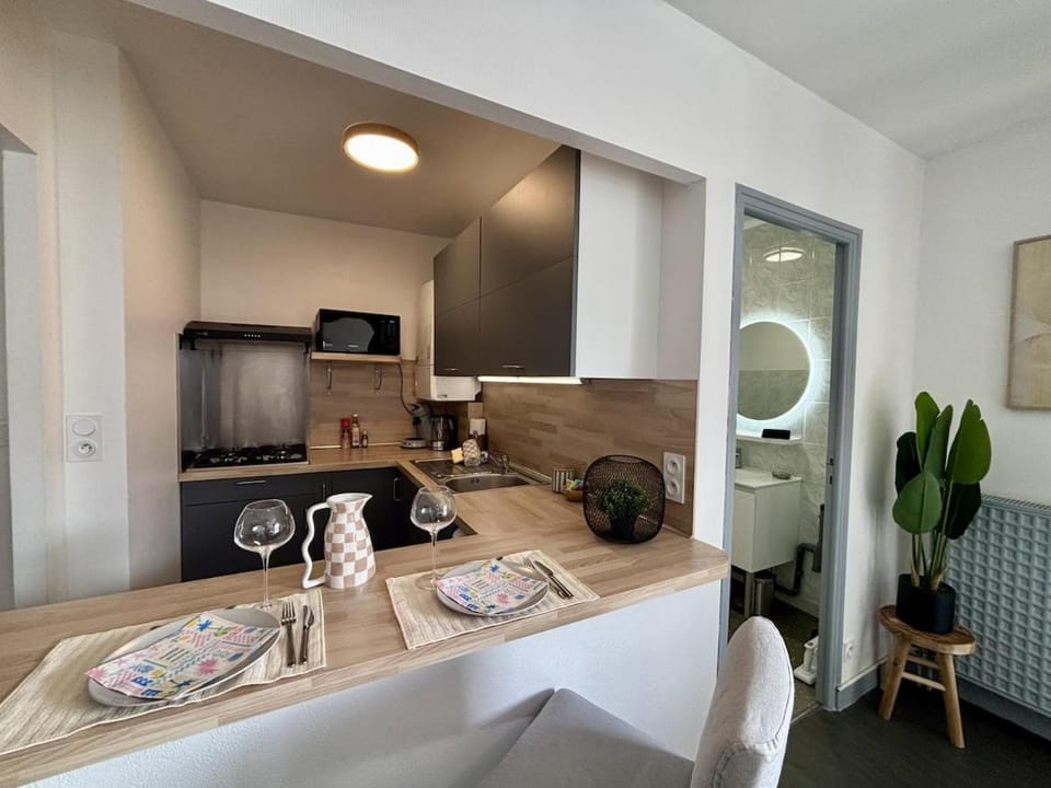 Le Nid Lorientais Studio avec balcon & parking Apartment in Lorient
