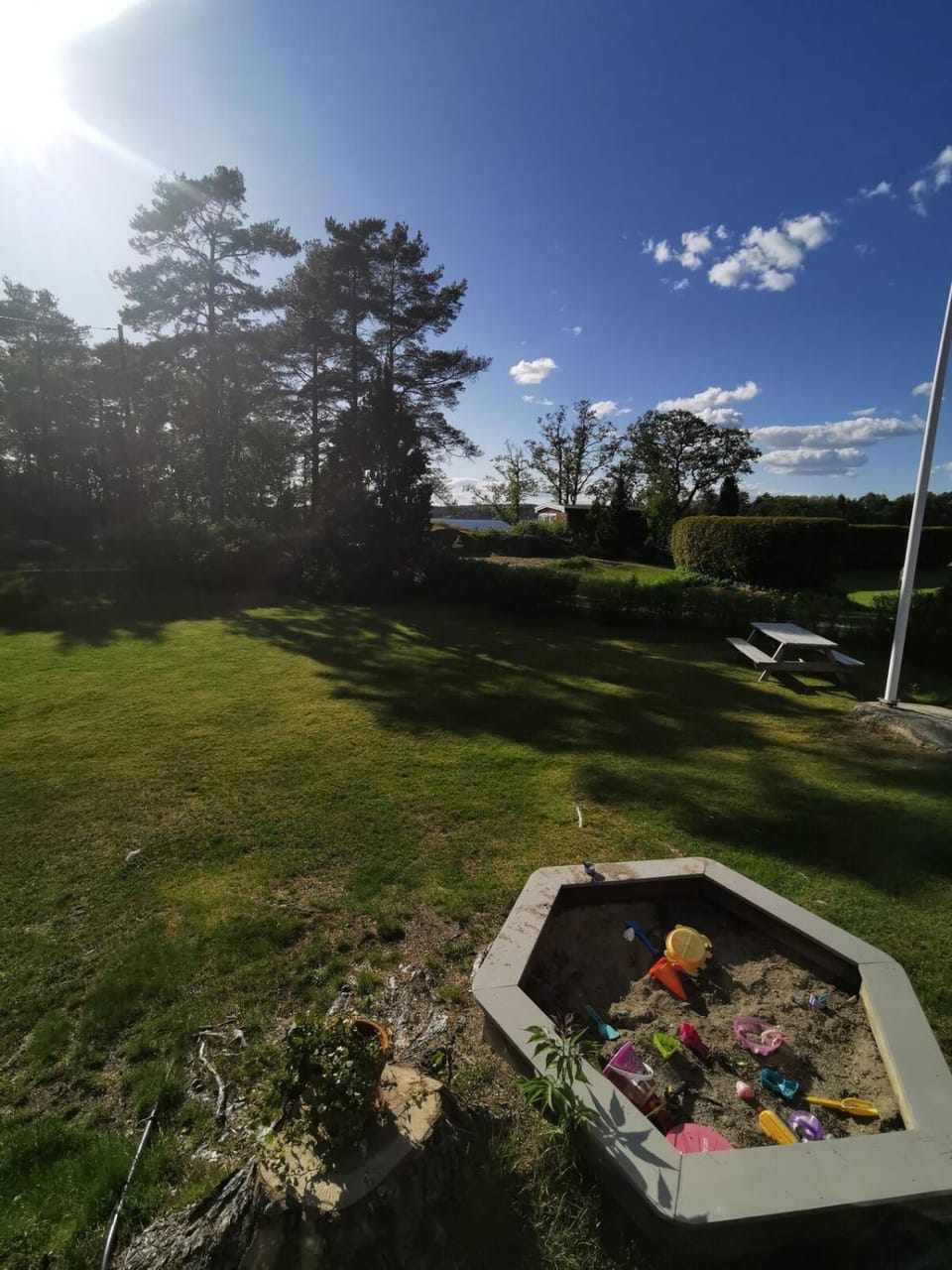 Great cabin near the sea, very child friendly plot Cabin in Västra Götaland County