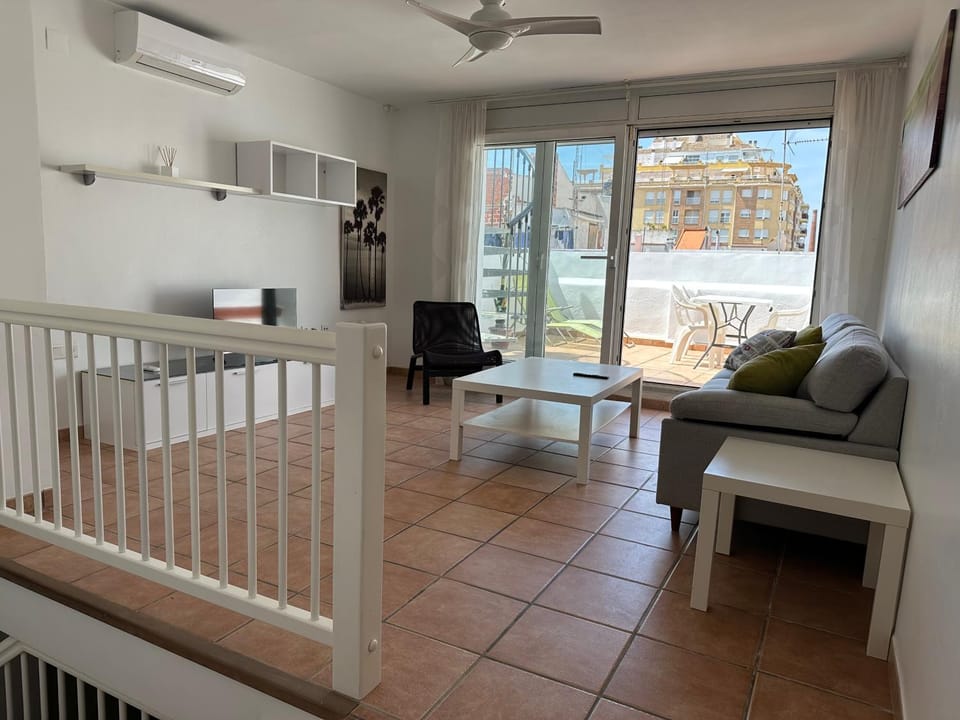 View (from property/room), Balcony/Terrace, Living room, Seating area