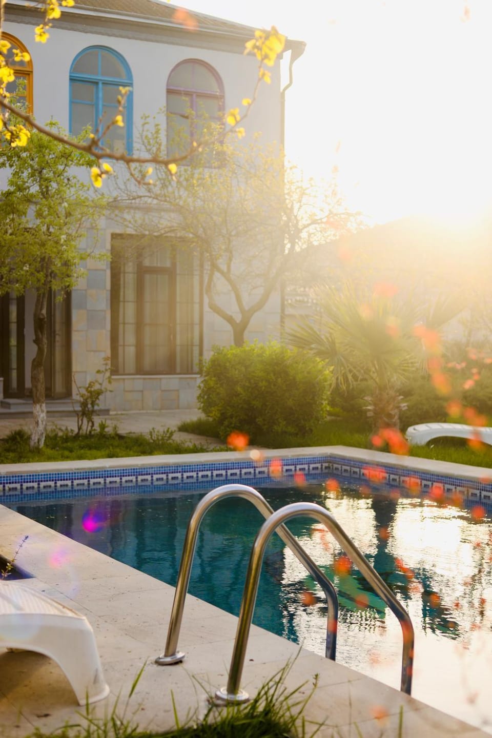 Property building, Day, Natural landscape, Pool view, Swimming pool, sunbed