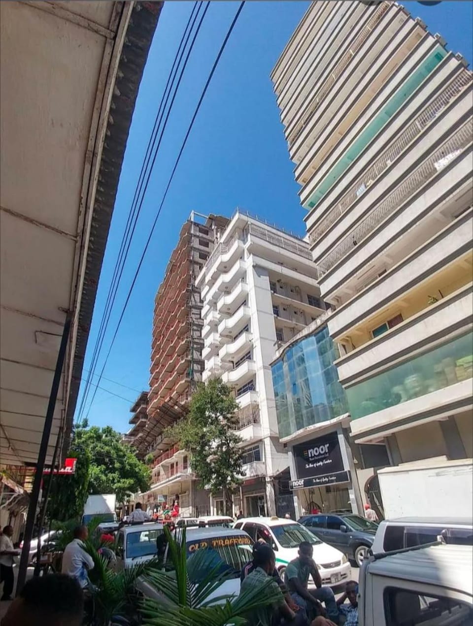 Property building, Day, City view, Street view, Location