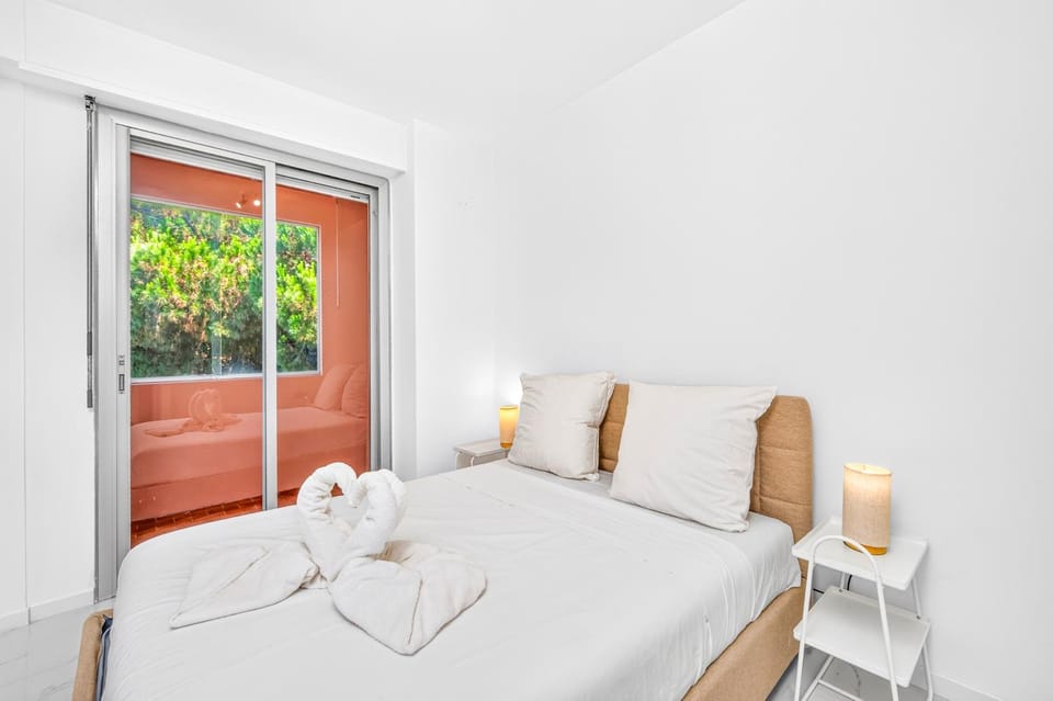 Terrasse vue mer exceptionnelle calme et confort Apartment in Menton