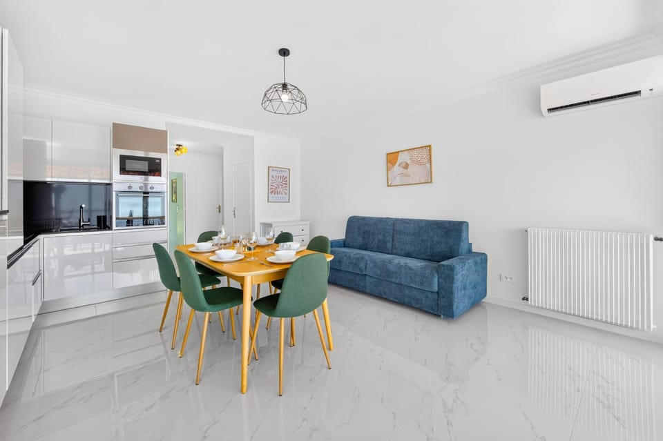 Terrasse vue mer exceptionnelle calme et confort Apartment in Menton