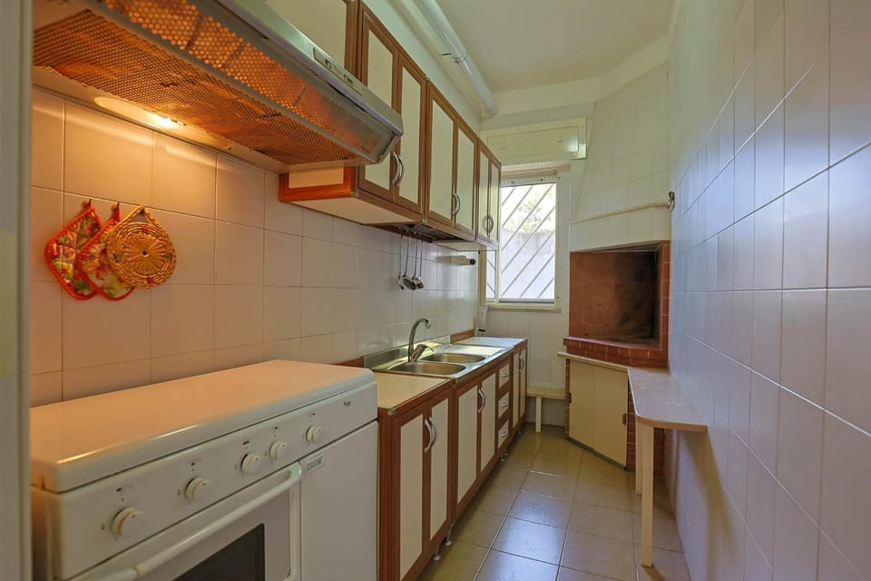 Kitchen or kitchenette, Dining area, dishwasher, minibar, pet friendly, stove