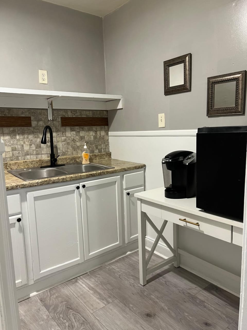 Riley's Compfy Apartment Pets Welcome No Fee Apartment in Little Rock