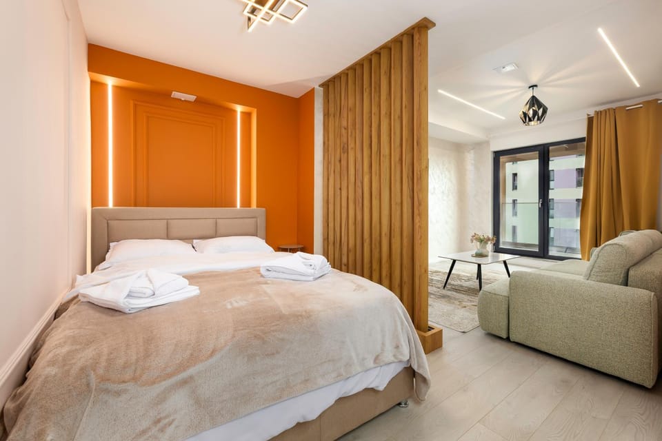 Bed, Seating area, Bedroom, towels