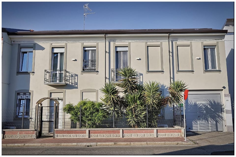 Residenza Le Palme Bed and Breakfast in Lombardy