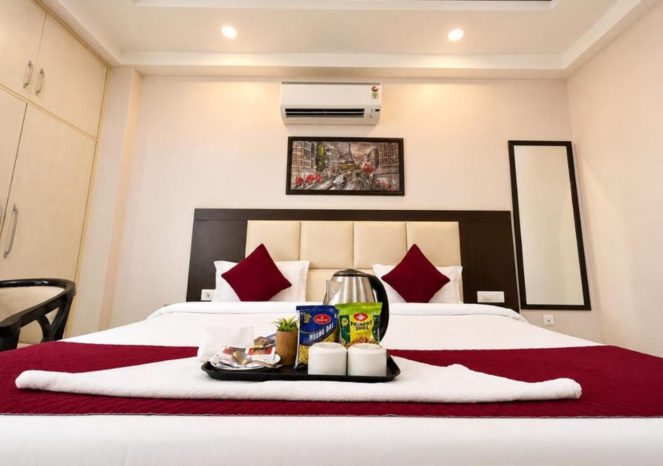 Bedroom, room service