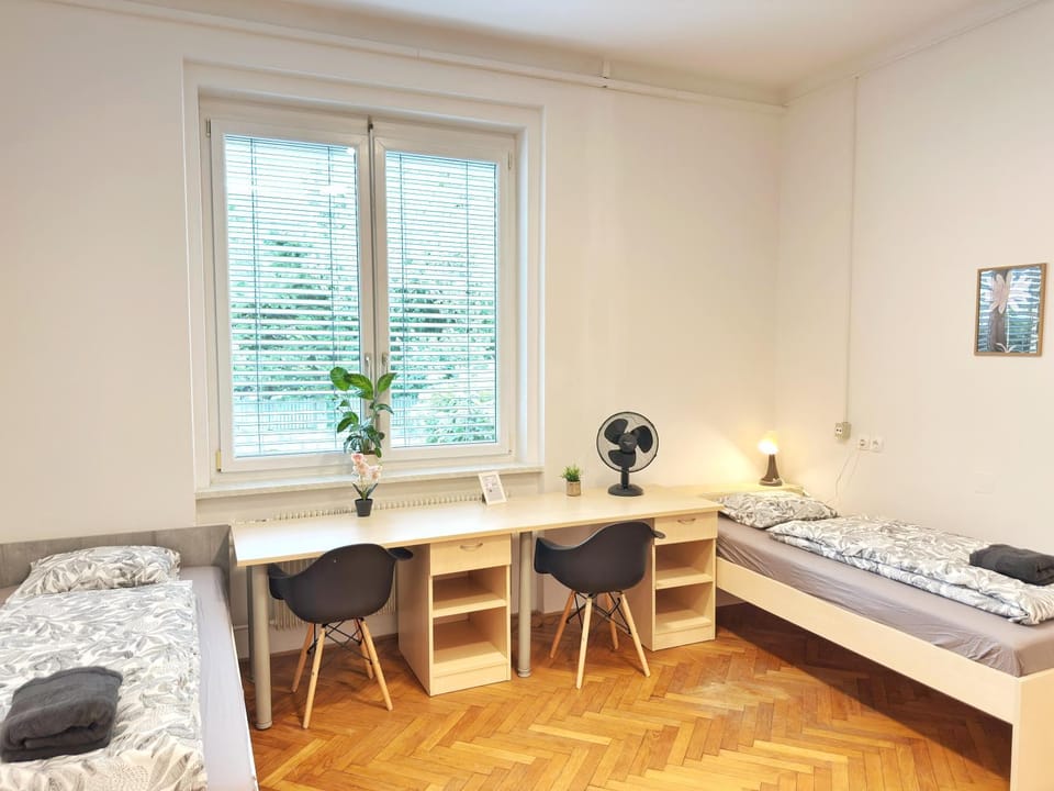 Bed, Photo of the whole room, furniture, towels