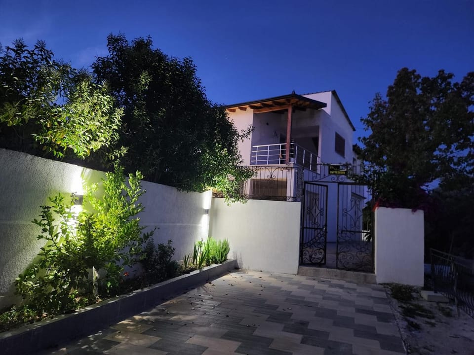 Villa Nino family Vila Bed and Breakfast in Vlorë