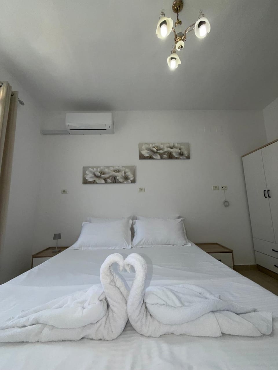 Bed, Bedroom, towels, wardrobe, air conditioner