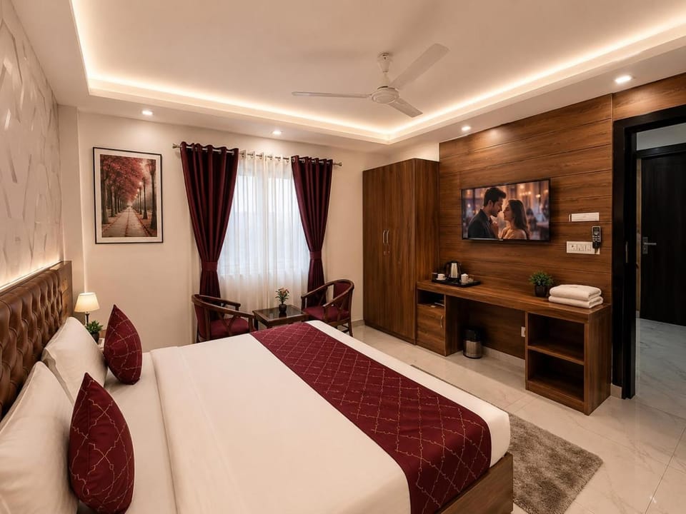 Property building, Bed, BBQ facilities, TV and multimedia, Coffee/tea facilities, View (from property/room), Balcony/Terrace, Kitchen or kitchenette, Photo of the whole room, Dining area, Bedroom, City view, Landmark view, Quiet street view, hair dresser, minibar, wardrobe