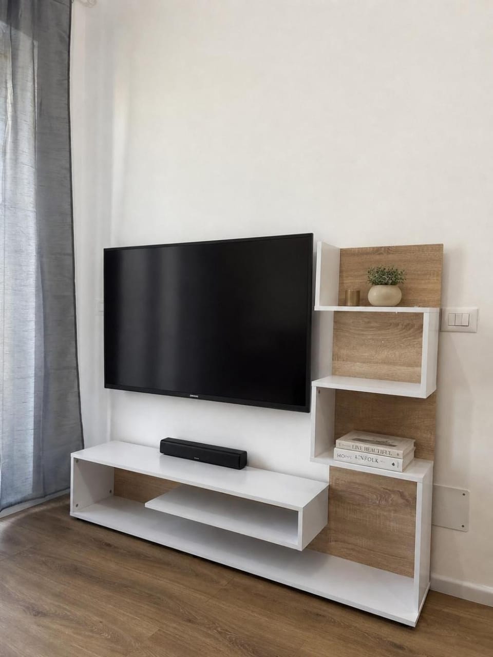 Cozy apartment near center WiFi AC balcony Apartment in Tirana