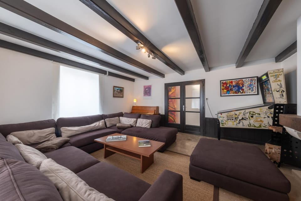 Property building, Living room