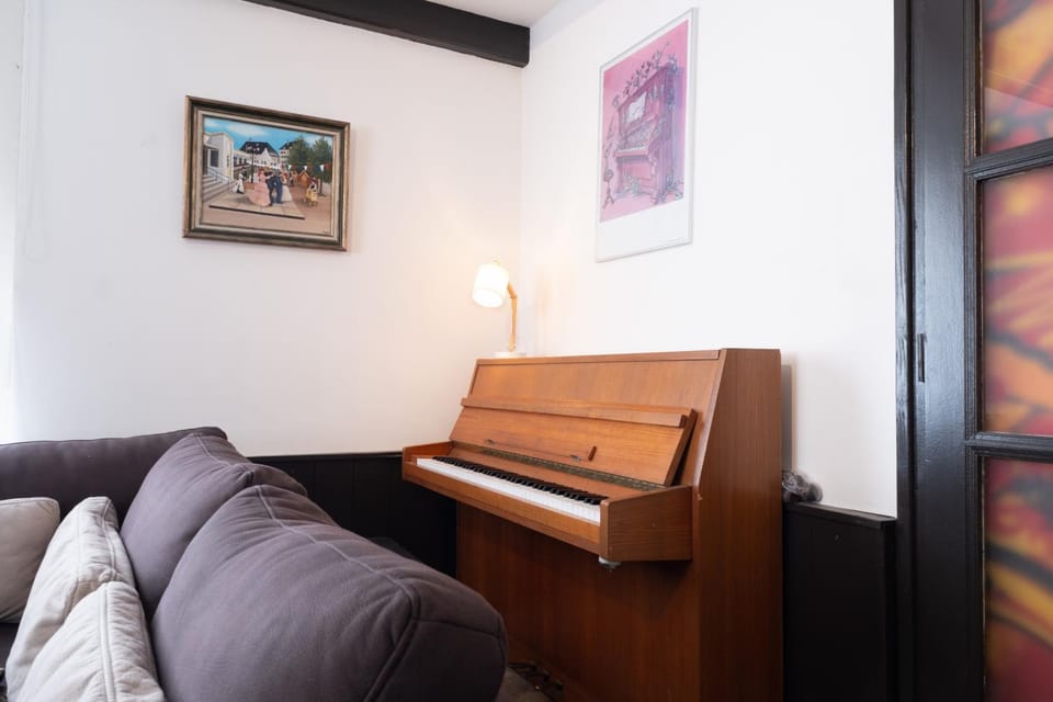 Property building, Living room