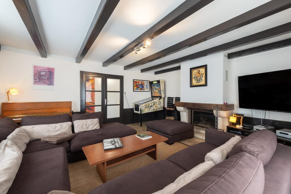 Property building, Living room