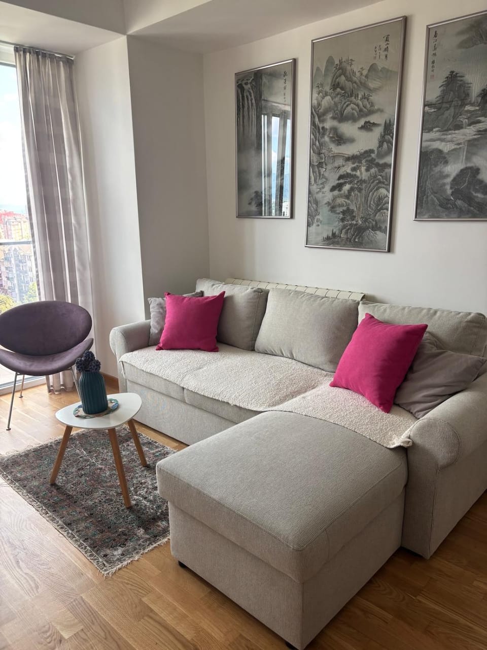 Living room, Seating area