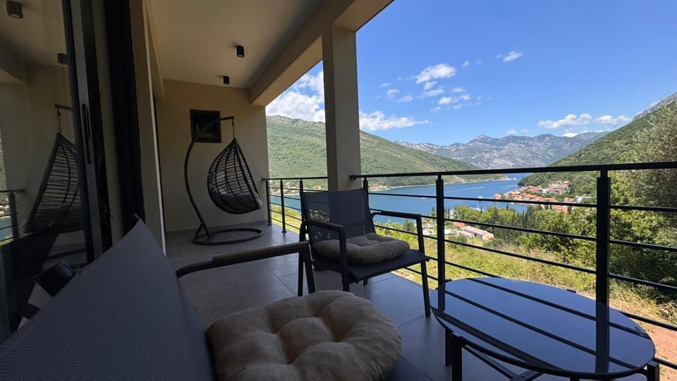 View (from property/room), Balcony/Terrace