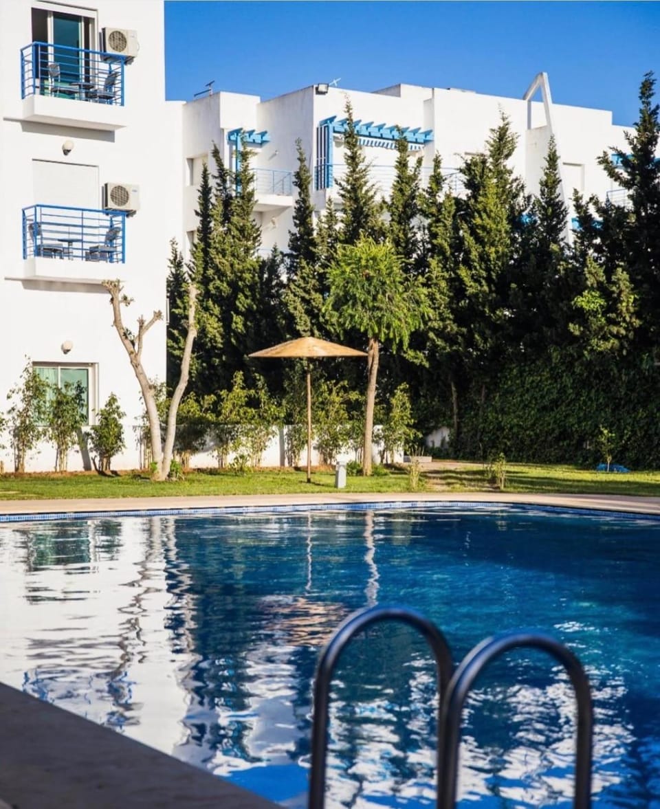Garden, Swimming pool