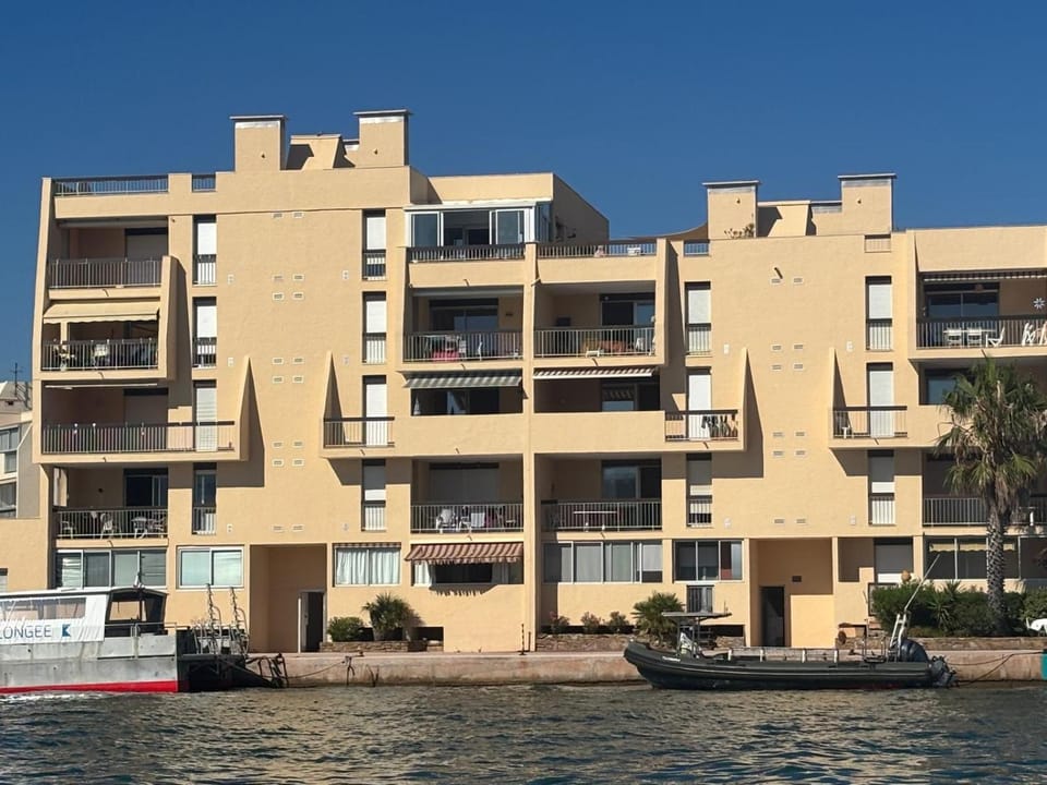 Grand T3 d'exception face à la mer Terrasse & Piscine Apartment in Bormes-les-Mimosas