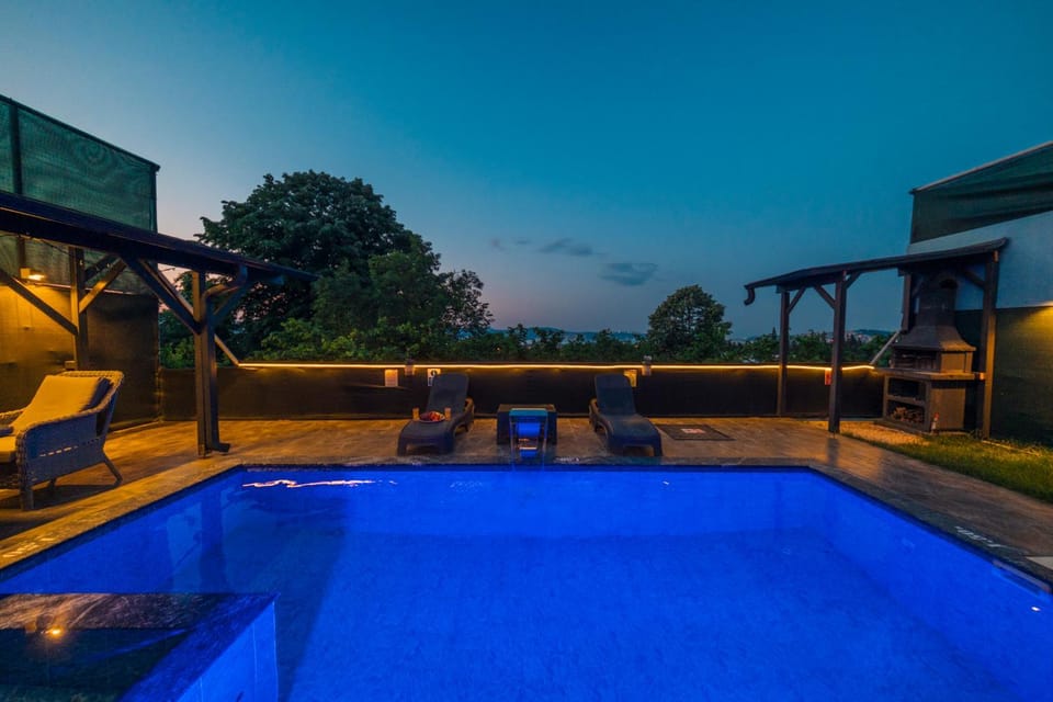 Gold Sunrise Bungalov Sapanca House in Turkey