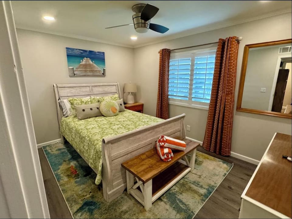 Caribbean LYMM Cottage Apartment in Carolina Beach