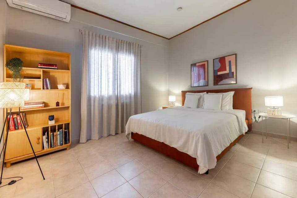 Stylish 2 Bedroom Retreat Near Athens Airport Apartment in Decentralized Administration of Attica